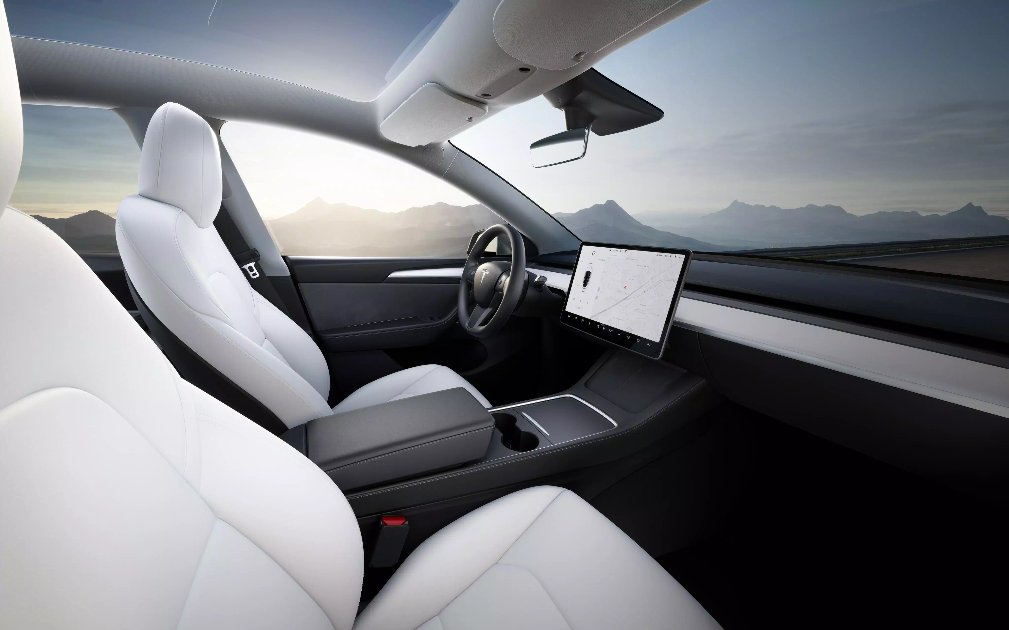 TESLA Model Y. Интерьер и комфорт